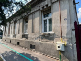 Casa individuala 220 mp, teren 2100 mp, zona Titulescu