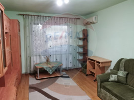 Apartament 2 camere de închiriat în Chisineu Cris zona ...