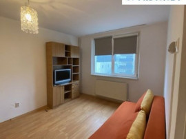 Apartament 2 camere, etaj 3, central, 300 Eur/lunar.