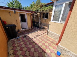 Dacia- casa cu 5 camere de caramida