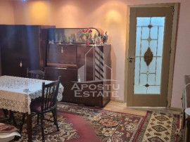 Apartament cu 2 camere, semidecomandat, confort 1 , Spita...