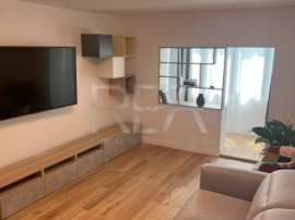 4 camere, Aviatiei, decomandat, et. 3, an 1984,centrală,par