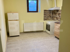 Apartament cu 2 camere, semicentral