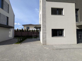 Casa tip duplex, zona Urusagului, Floresti