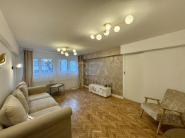 3 camere la intrarea in Parc Cinema Floreasca