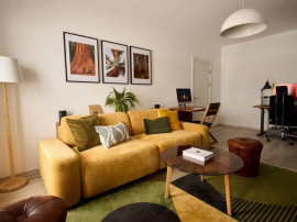 Apartament 2 camere, decomandat - zona Cristian