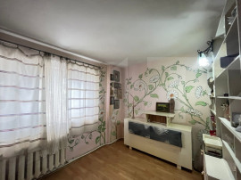 Apartament 4 camere, 80 mp, zona Primaverii