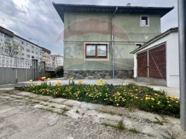Casă cu 3 camere de v&acirc;nzare Calea Dumbravii
