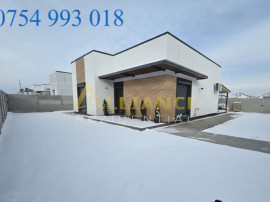 Casa stil mediteranean (zona de intrare in Comuna)