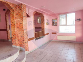 Spațiu comercial de &icirc;nchiriat sau de v&acirc;nzare pe strada...