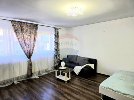 Apartament de &icirc;nchiriat, centrală termică, loc de parc...