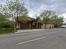 Vila P+1E de vanzare in localitatea Eforie Nord, zona de vile