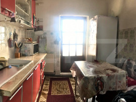 Apartament 2 camere decomandat cu balcon &ndash; zonă centrală