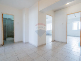 MEGA MALL Apartament 3 Camere Decomandat - 72mp Utili, 2 ...