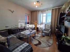 Apartament 3 camere, semidecomandat, Alexandru Cel Bun, 89.