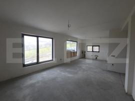 Apartament spațios 110 mp, 2 parcări, terasă și curte, f