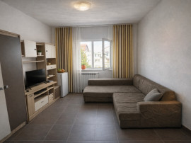 Garsonieră zona Girocului