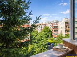 Decomandat,60mp,vitalizat,2 balcoane,living 24mp,areal linis