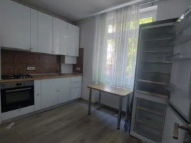 Garsoniera decomandata - zona Astra