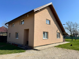 ???? CASA INDIVIDUALA CU TEREN GENEROS&ndash; zonă liniștită,