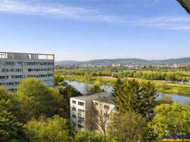 Panorama spectaculoasa:apartament 2 camere garaj,Aleea Carpa