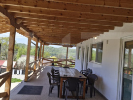 ???? Casă de v&acirc;nzare &icirc;n Pucioasa &ndash; ideală pentru locui