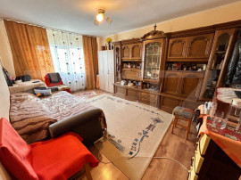 Apartament 3 camere decomandat, de vanzare, Tomesti