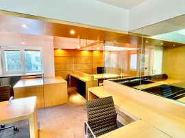 Apartament 5 camere l Birou