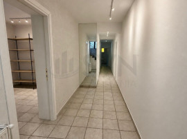 Spatiu ideal pentru birou I cabinet I studio I Piata Vict...