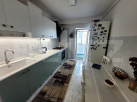 Apartament cu 4 camere decomandate, 2 bai, 2 balcoane, 76mp,