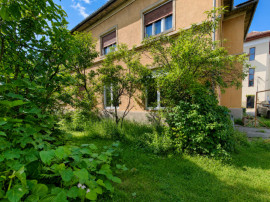 Vila Boutique cu 2 garaje, gradina si piscină - Centrul Ora
