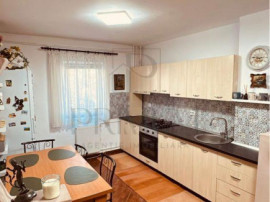 Modern - 2 Camere - Spatios - Parter inalt - Geam la baie -