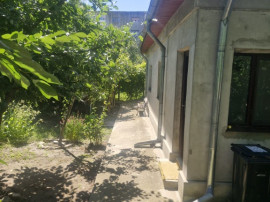 Casă,cartier Brosteni/Buzau