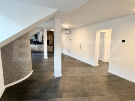 Mansardă superbă 2 camere, 75mp, Complet Renovată, Smart