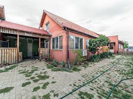 Casă / Vilă cu 7 camere de vânzare in zona Vladimirescu