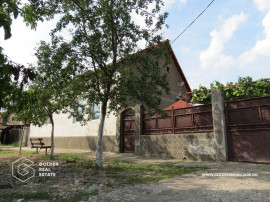 Casa + teren generos, 1978 mp, localitatea Mocrea