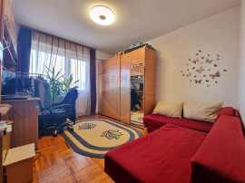 Apartament 3 camere de vanzare Constanta zona Casa de Cul...