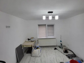 COLOSSEUM: Apartament cu 3 camere, decomandat - zona Uzina 2