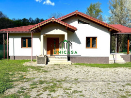 Casa zona montana/Cheia/ Jud Valcea