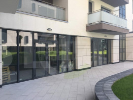 Spatiu comercial, 377 mp, Semicentral