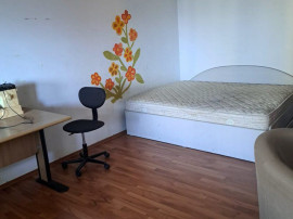 Apartament de 4 camere ( Bloc Reabilitat) Iancului-Comisi...