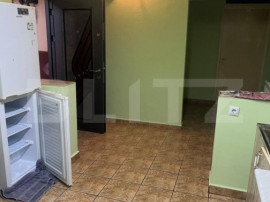 Apartament de v&acirc;nzare cu 3 camere, 63mp, decomandat - zona