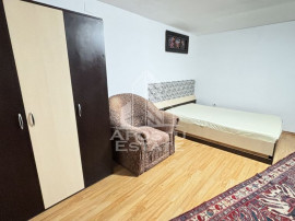 Casa individuala cu 2 camere, 2 fronturi, toate utilitati...