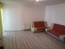 Apartament cu 2 camere, decomandat - zona Brasovul Vechi