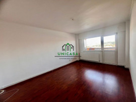 Apartament cu 3 camere de v&acirc;nzare &ndash; Calea lui Traian -...