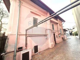 Casa de vanzare pretabila locuinta sau afacere | 13 Septe...