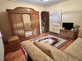 Casa spatioasa, teren 1348 mp, Giarmata