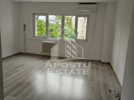 Apartament cu 2 camere, etajul 3, zona Steaua