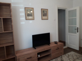 Apartament cu 2 Camere Decomandate Zona Ultracentrala
