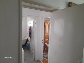 Apartament Cu 3 Camere Decomandate Zona Marasesti